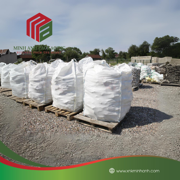 Maximizing Style and Function: Discovering the Appeal of Big Bag Pris