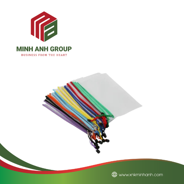 Traveling Light: The Role of Mesh Zipper Bags